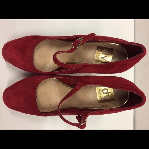 Dulce Vita Red Pumps - Picture 4 of 5